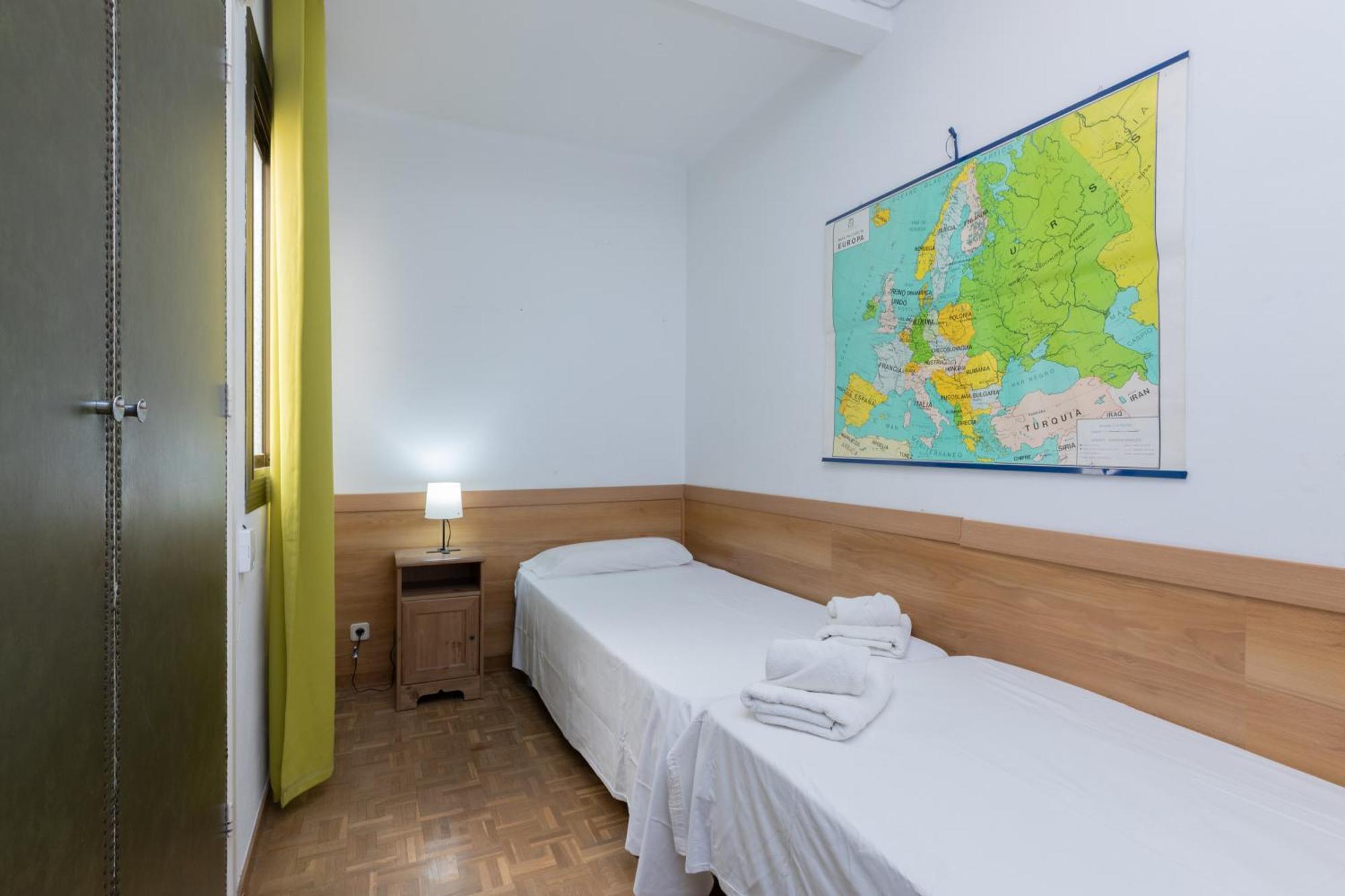 Aparteasy - Atic Sants Barcelona Exterior photo