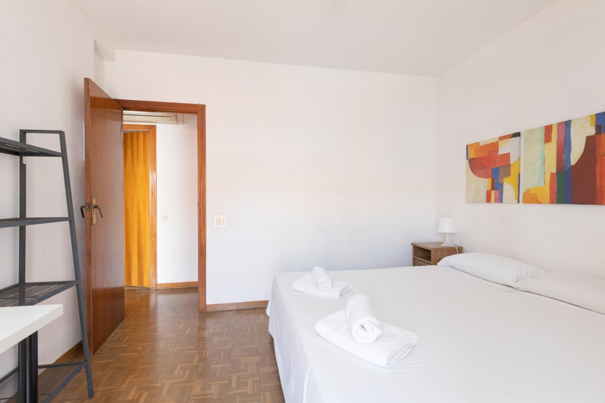 Aparteasy - Atic Sants Barcelona Exterior photo